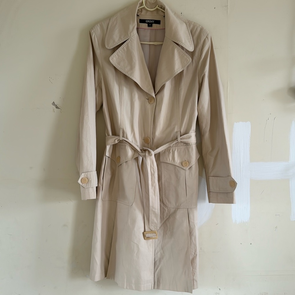 vintage DKNY trench coat 🎀